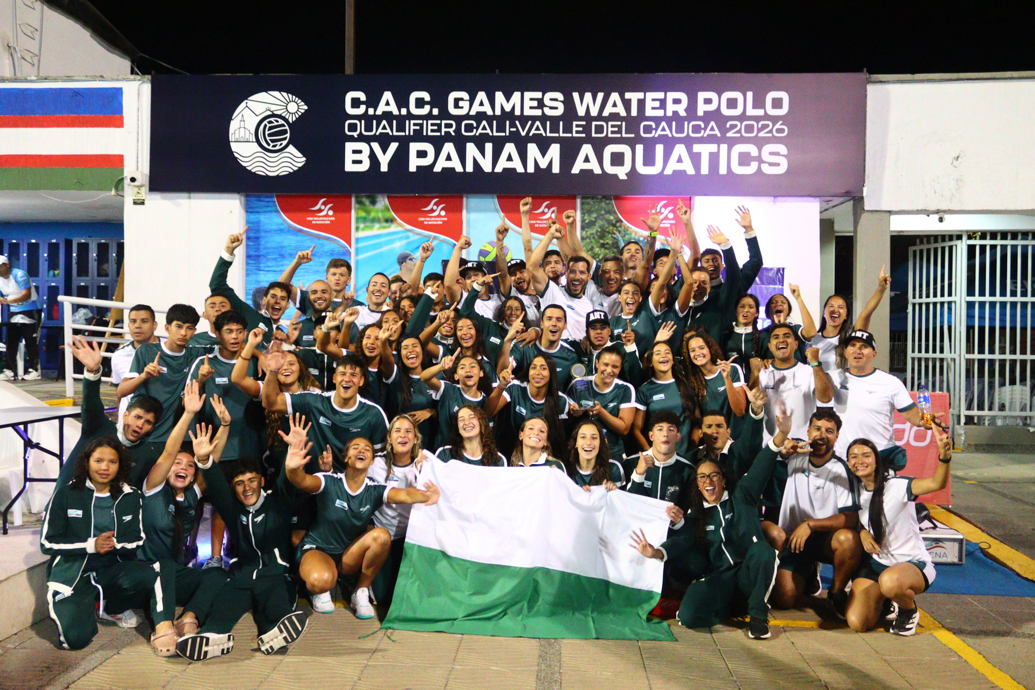 Antioquia es campeón nacional de Natación carreras